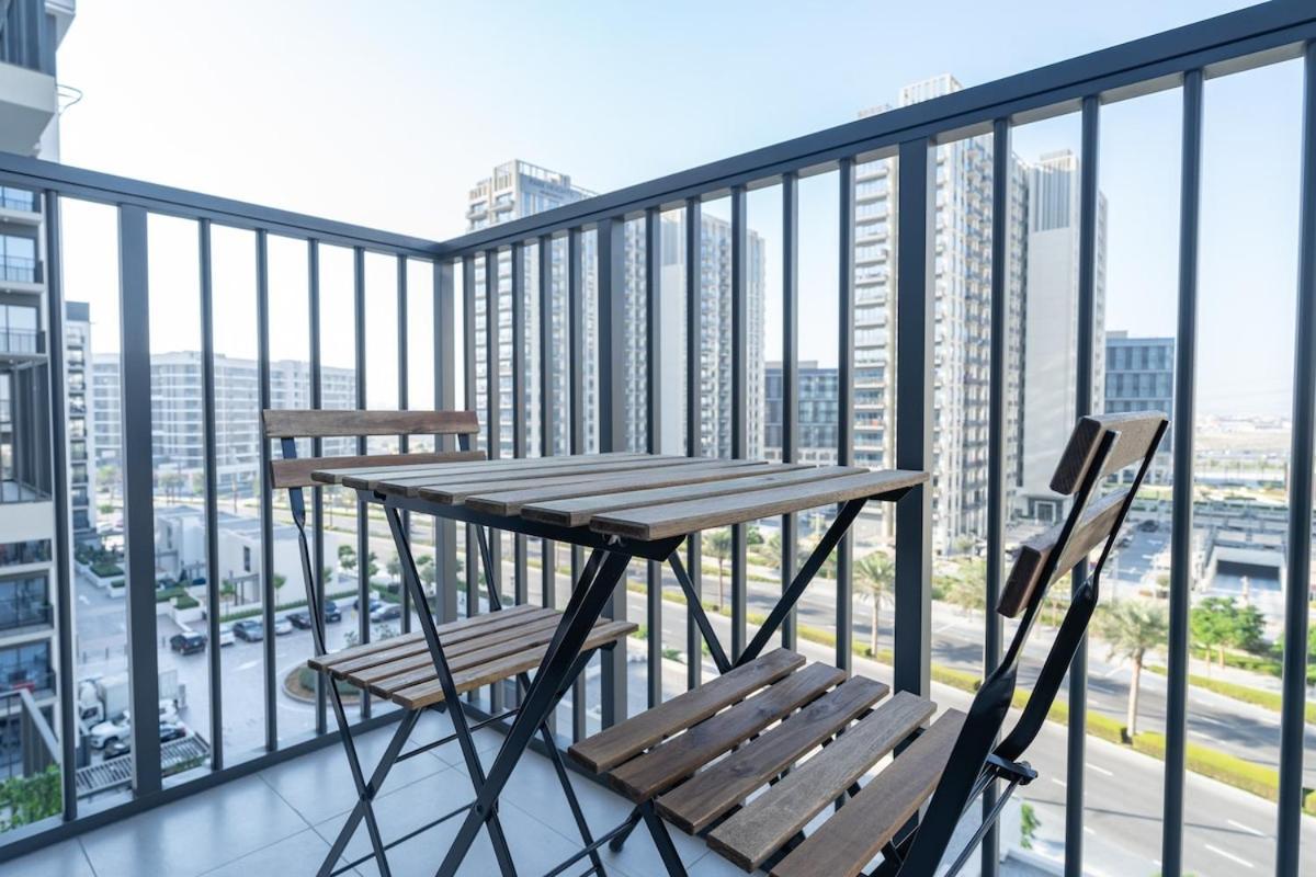 Simple Living 1bedroom In Hills Apartment Dubai