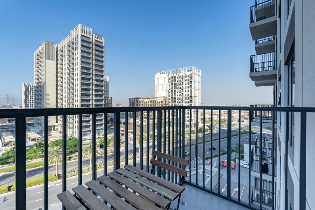 Simple Living 1bedroom In Hills Apartment Dubai