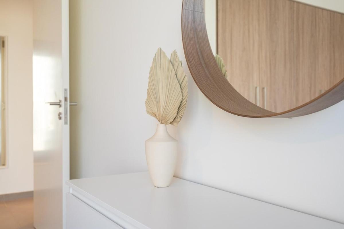 Apartment Simple Living 1bedroom In Hills Dubai