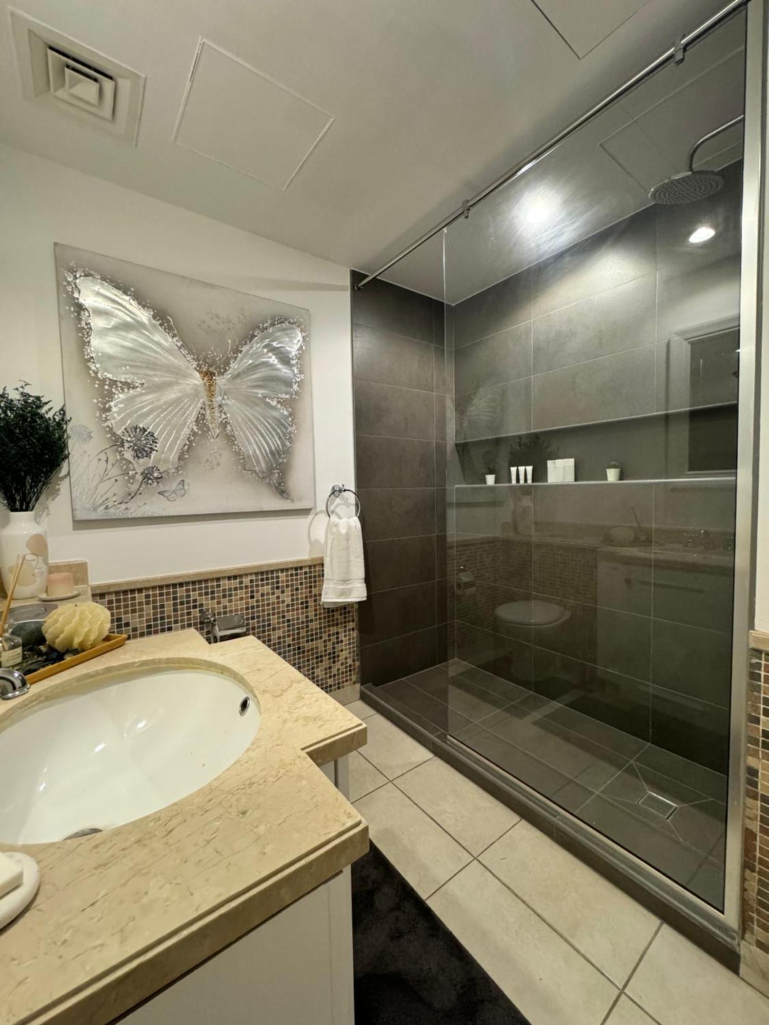 Luxurious 1br Aprt Burj Khalifa Area * Dubai