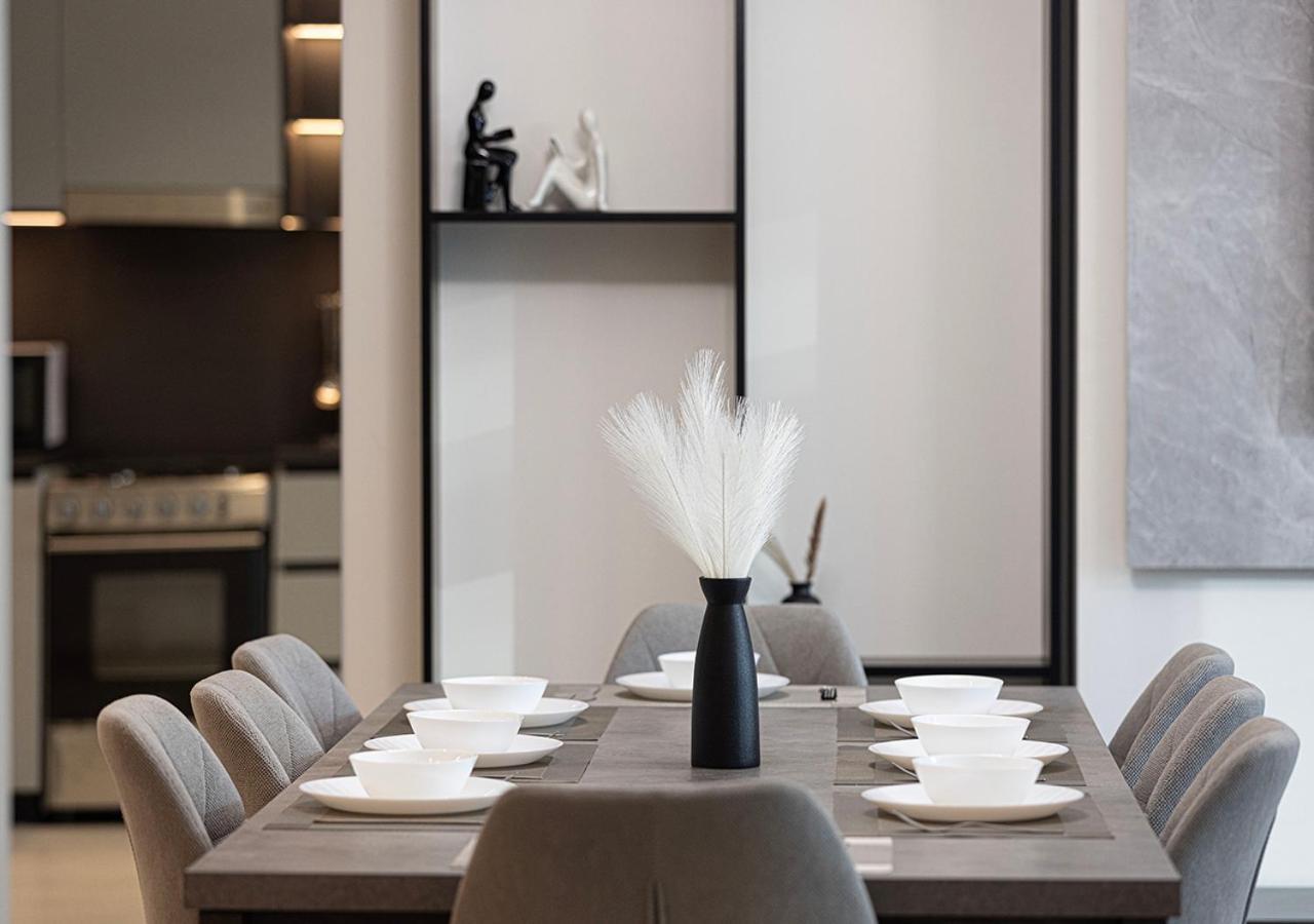 Downtown Luxe, Steps To Burj Khalifa 4bdr Daire