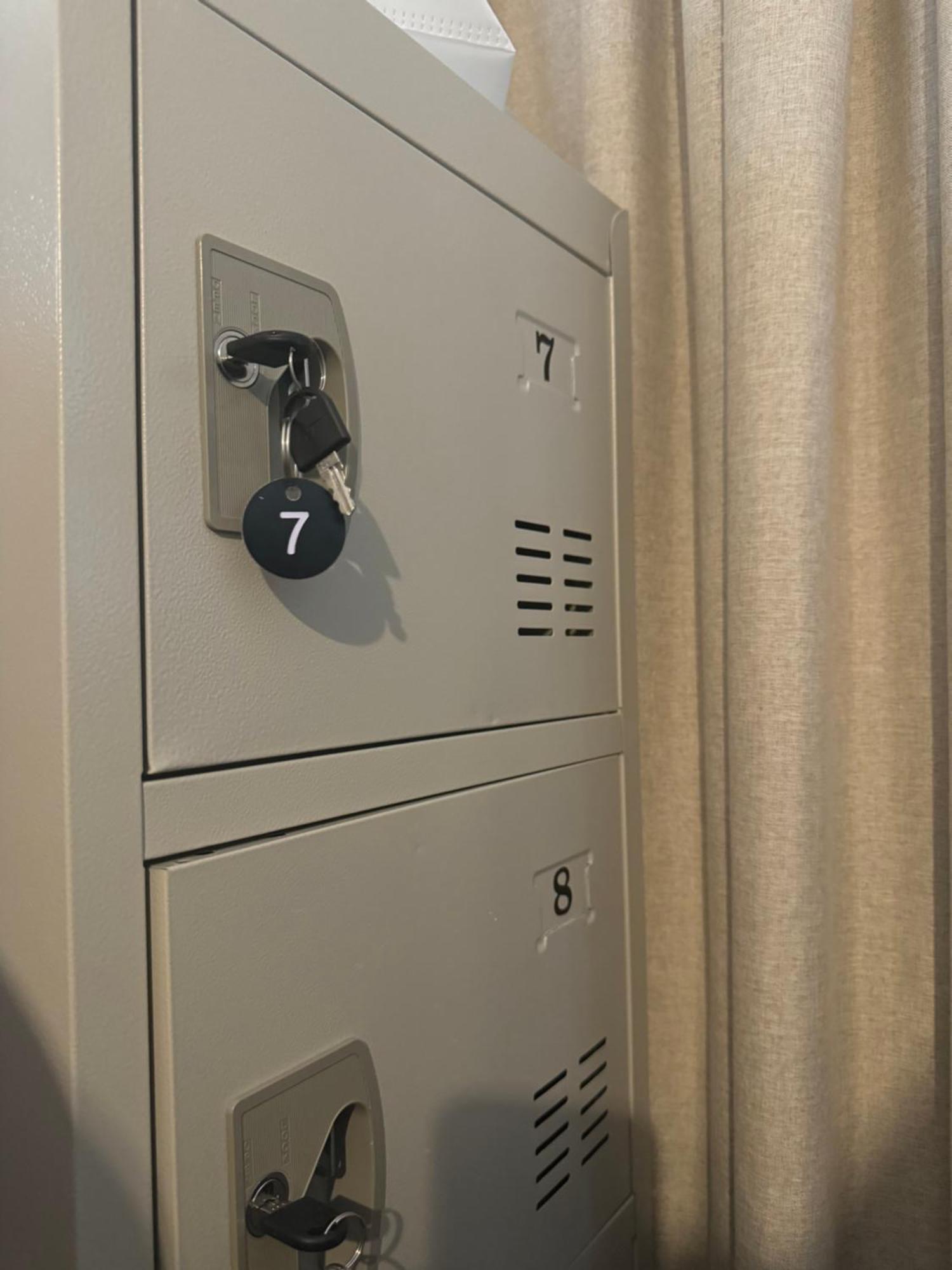 Marina Jasmine - Luxury - Jumeirah Beach Hostel Dubai
