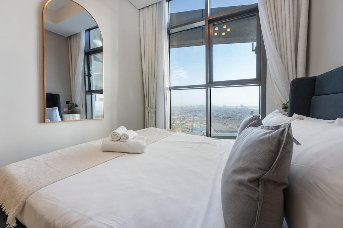 Elegant 2 Bedroom With Great Views In Business Bay Apartment Dubai