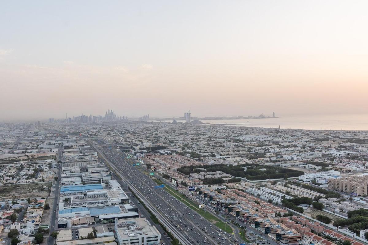 Apartment Elegant 2 Bedroom With Great Views In Business Bay *