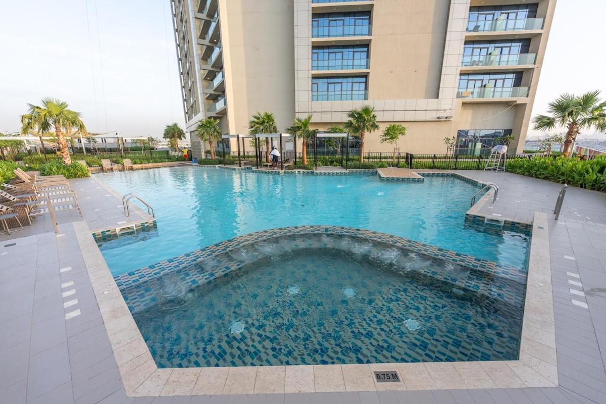 Elegant 2 Bedroom With Great Views In Business Bay Apartment Dubai