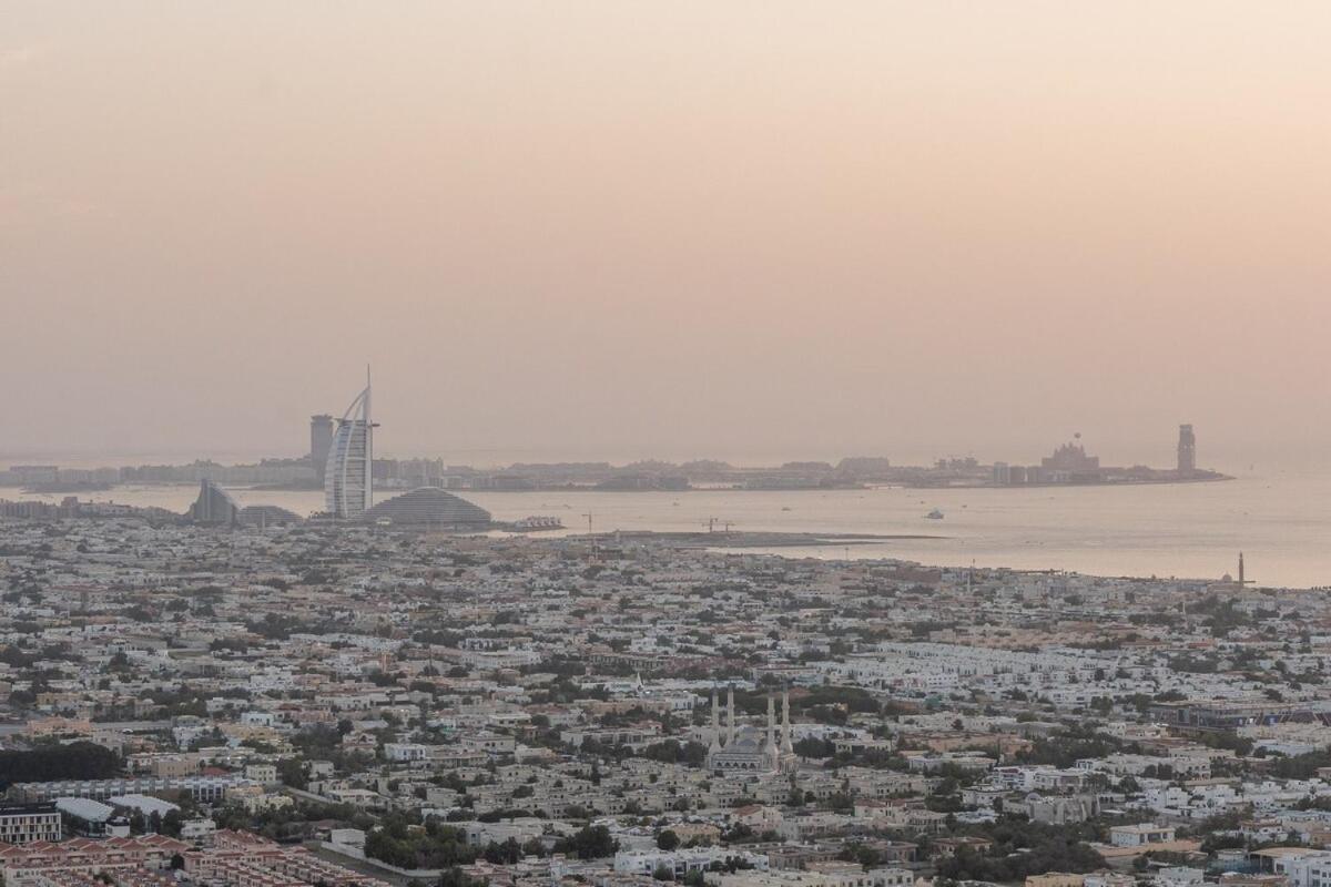 Elegant 2 Bedroom With Great Views In Business Bay *