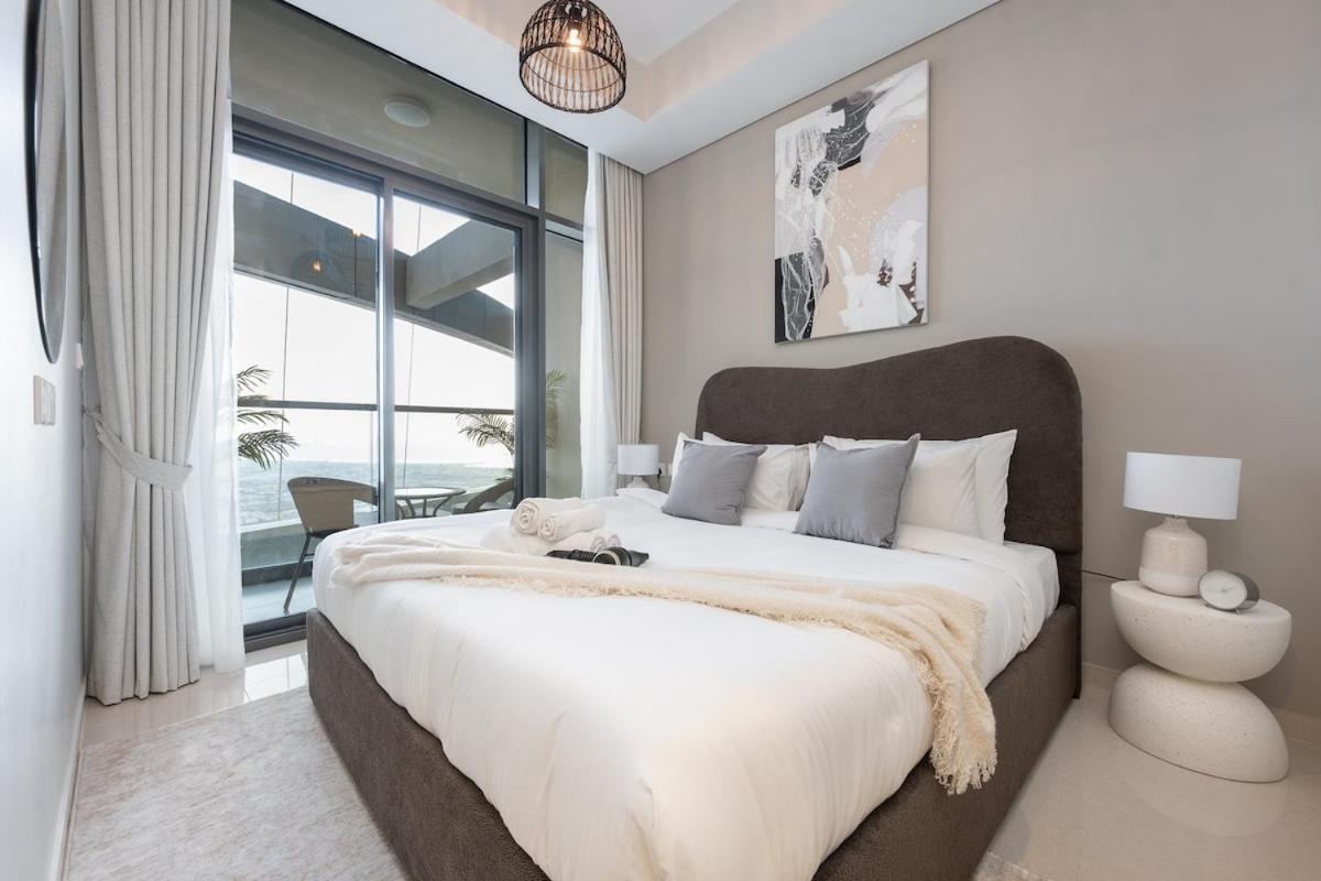 Elegant 2 Bedroom With Great Views In Business Bay *