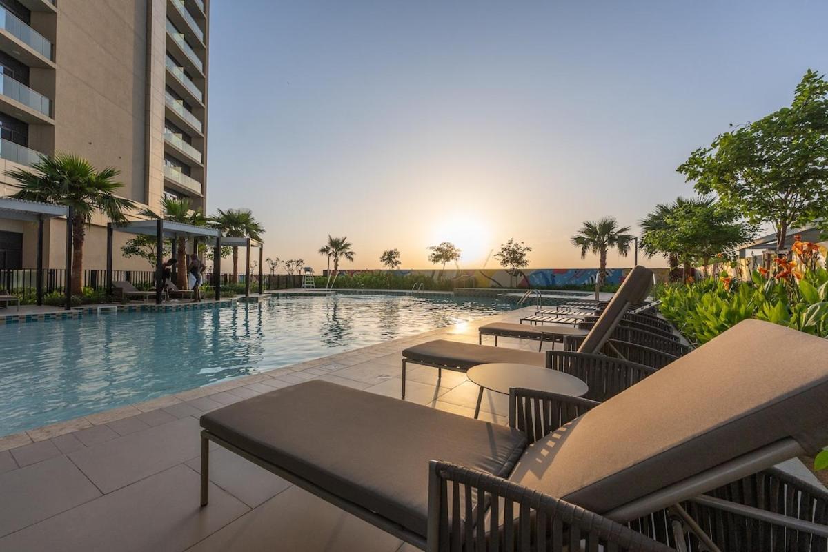 Elegant 2 Bedroom With Great Views In Business Bay Apartment *