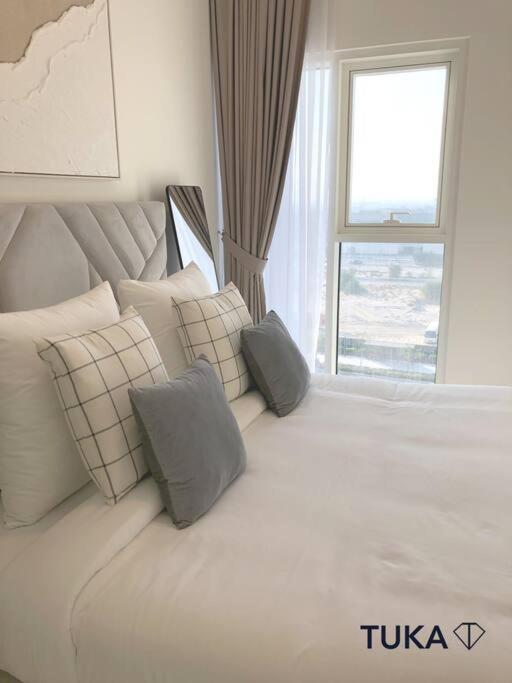 Holiday home Stunning 2-bhk Golfville At Hills Prime Dubai