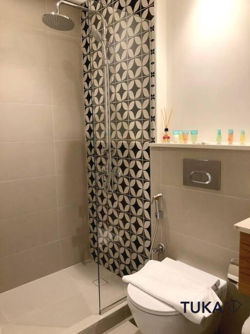 Holiday home Stunning 2-bhk Golfville At Hills Prime