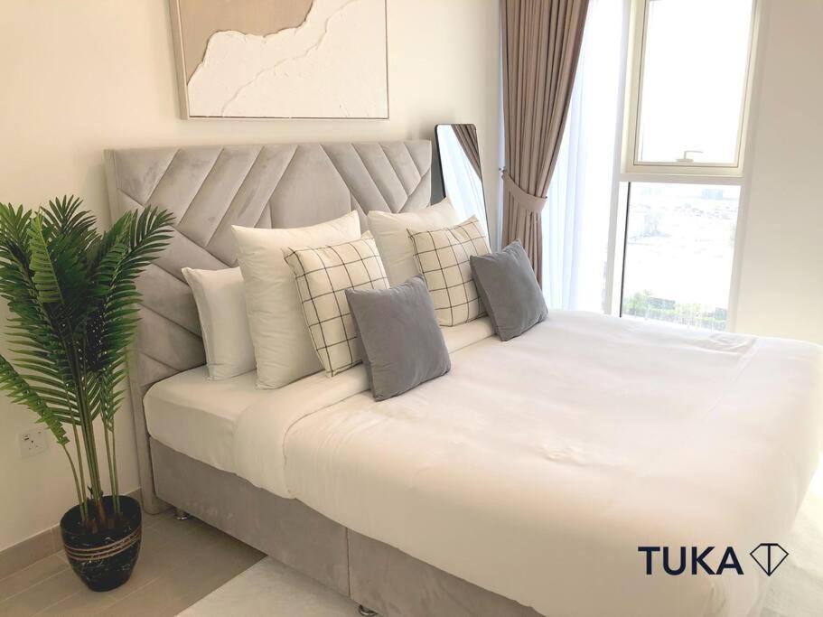 Stunning 2-bhk Golfville At Hills Prime