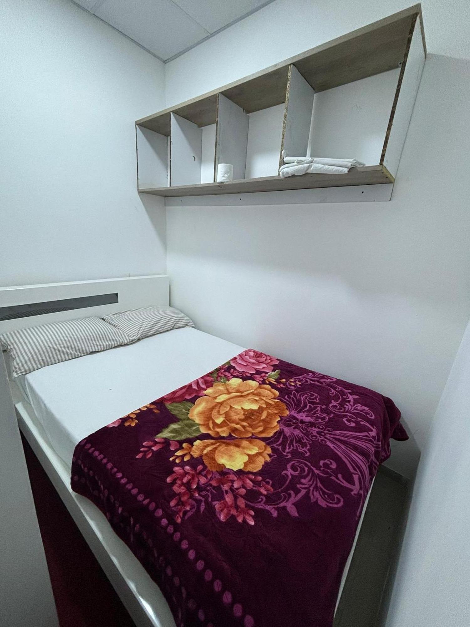 Albergue Dxb And Pension