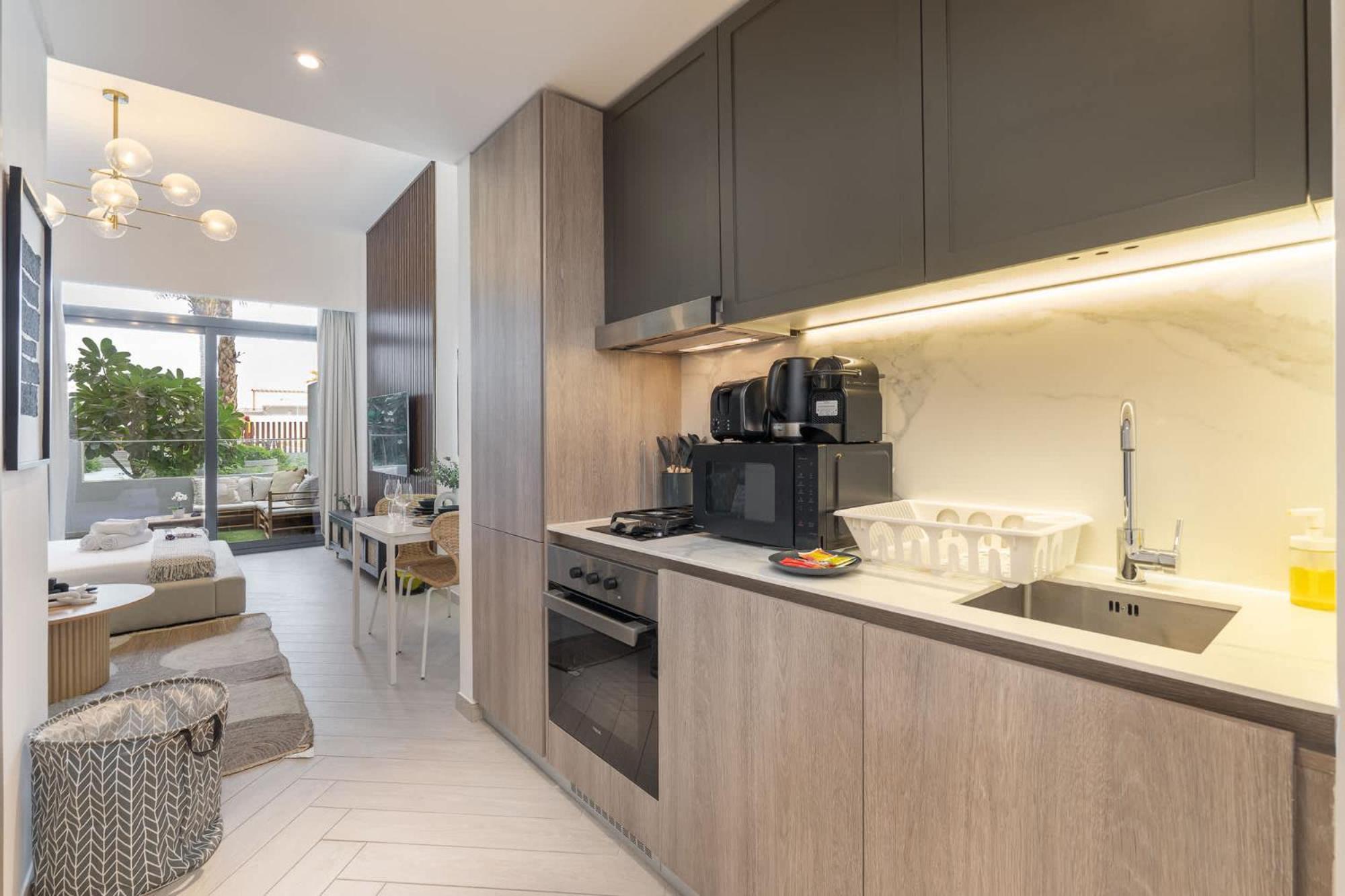 Apartamento Minimalist With Nature-inspired Balcony In Jvc *