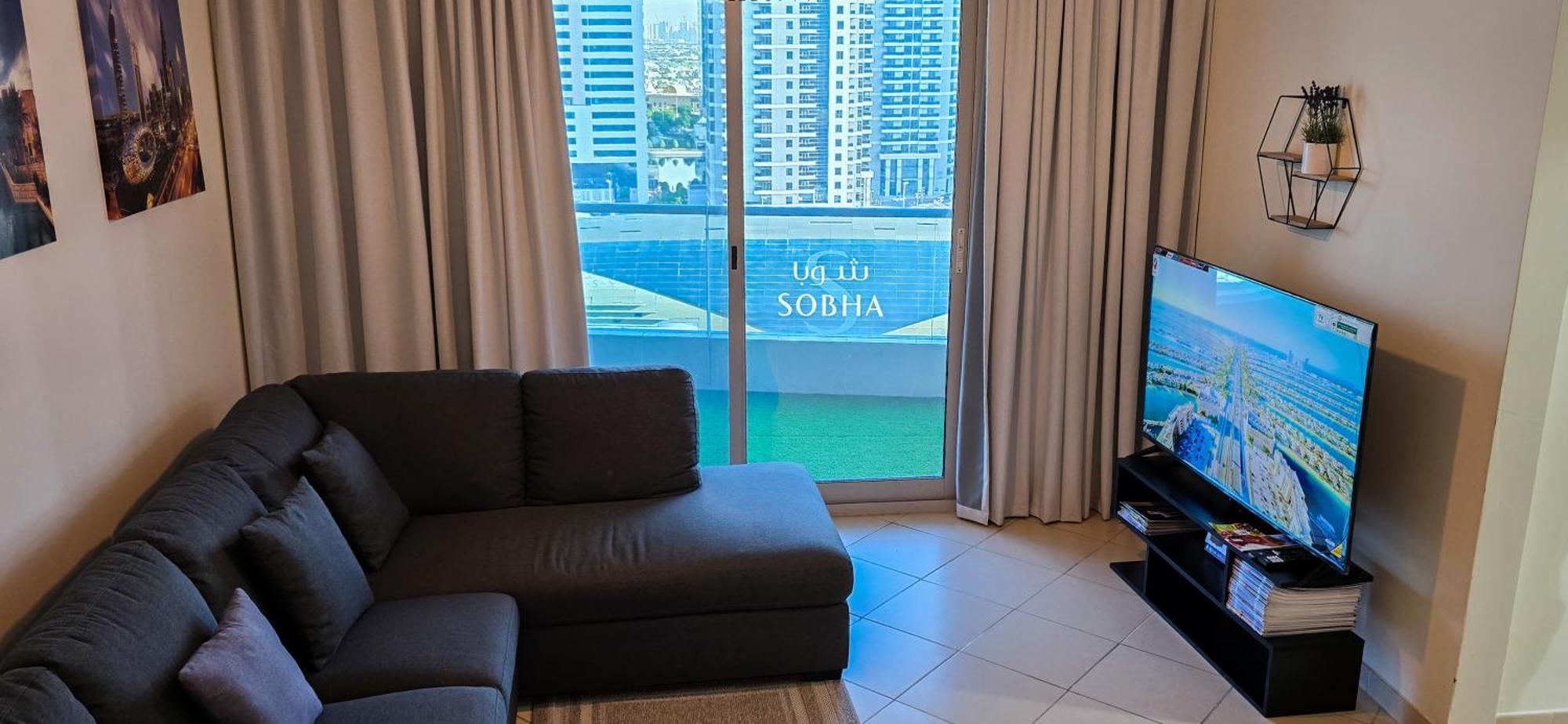 Apartment Spacious 2 Bed At Marina High Floor Dubai