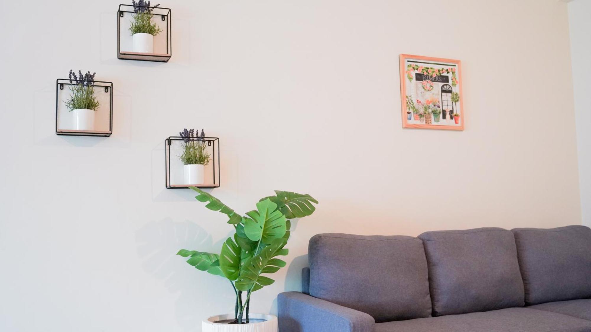 Spacious 2 Bed At Marina High Floor Apartment *