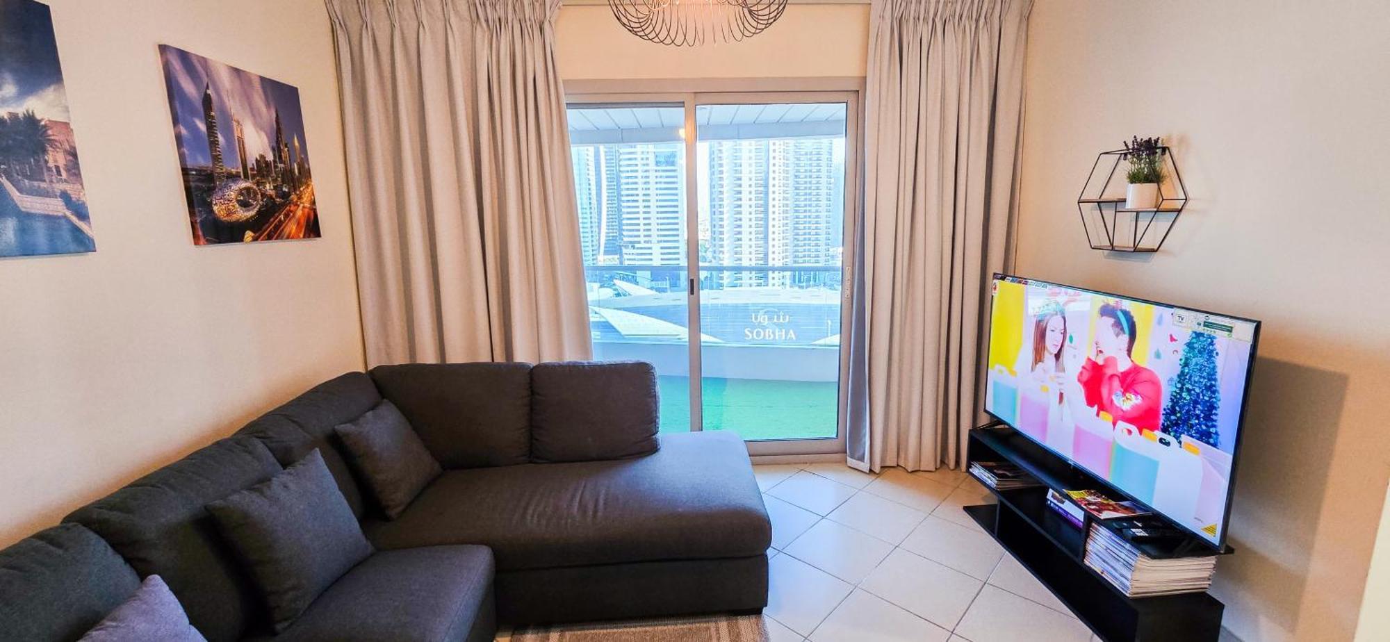 Spacious 2 Bed At Marina High Floor Apartment