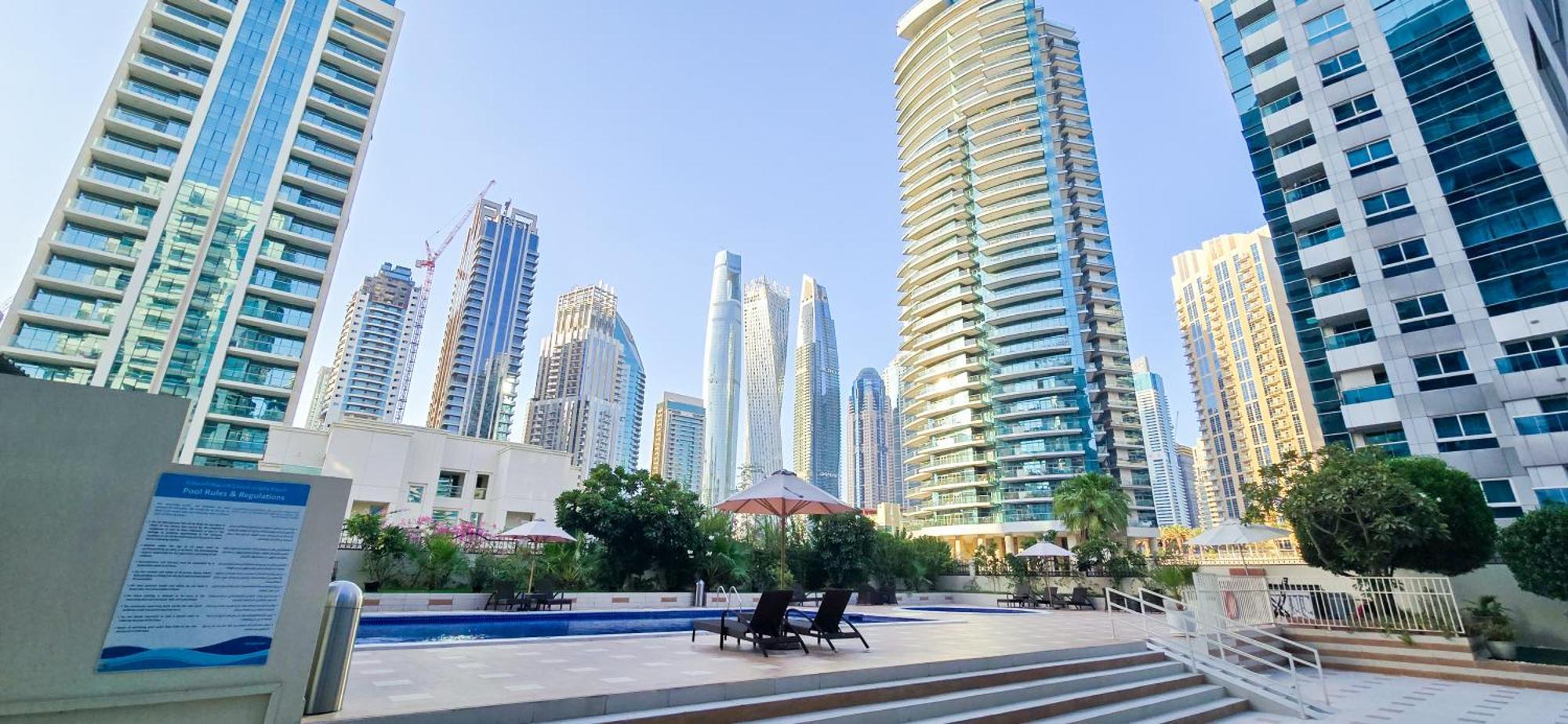 Spacious 2 Bed At Marina High Floor Apartment *