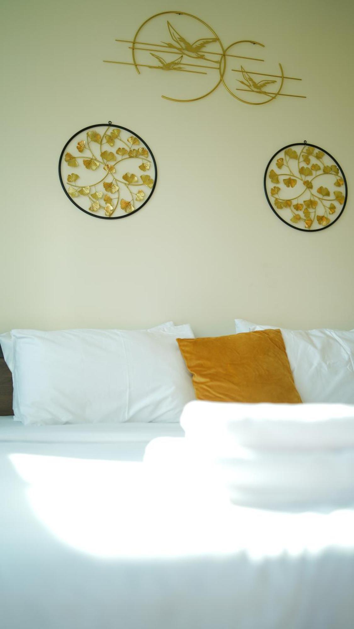Spacious 2 Bed At Marina High Floor Apartment