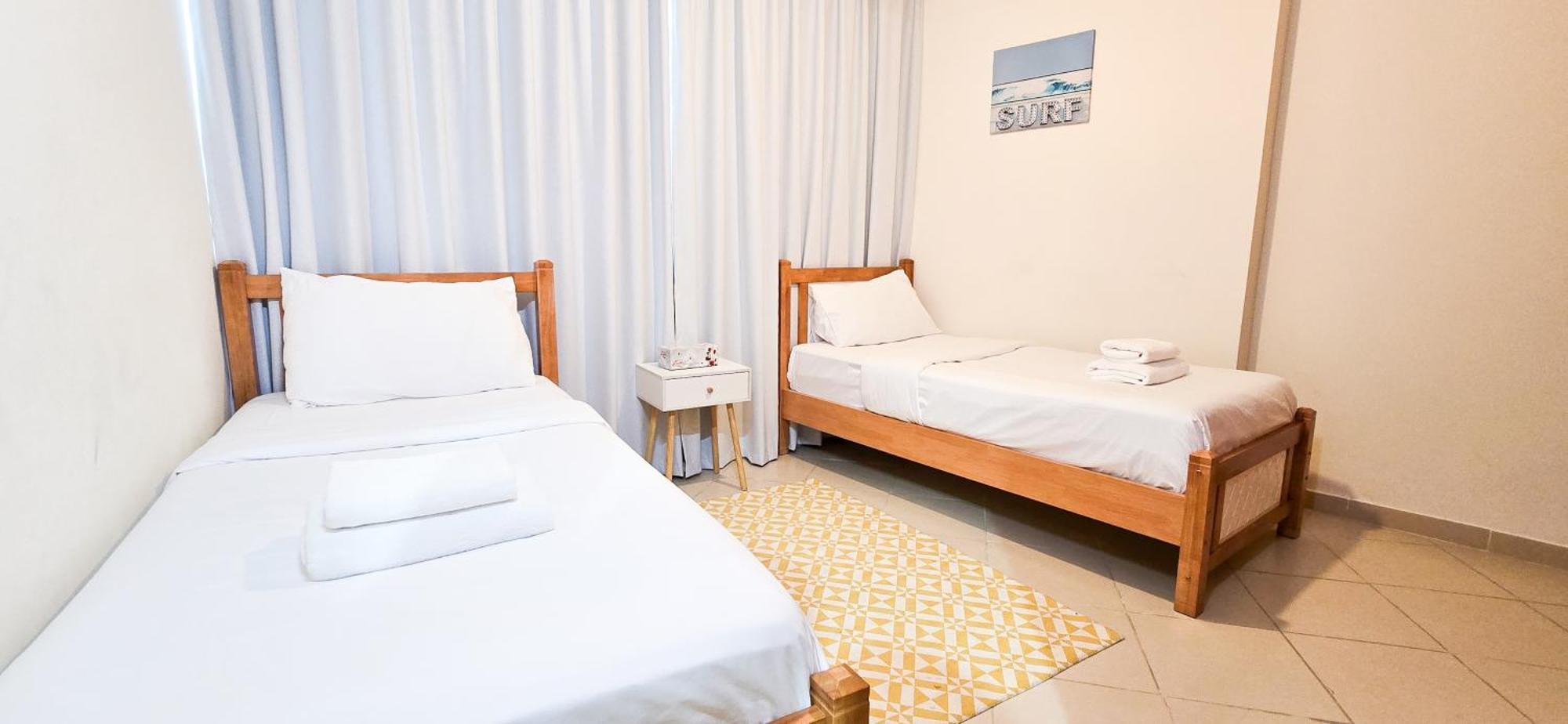 Spacious 2 Bed At Marina High Floor