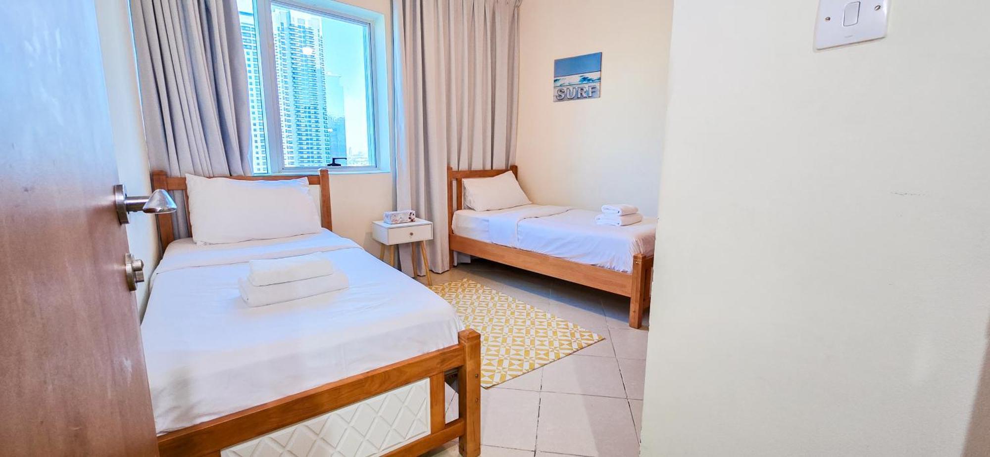 Apartment Spacious 2 Bed At Marina High Floor Dubai