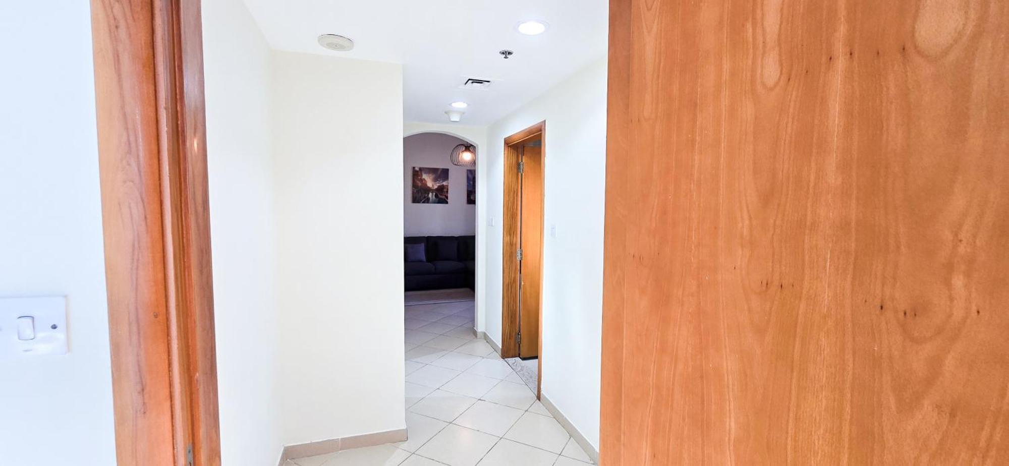 Spacious 2 Bed At Marina High Floor *