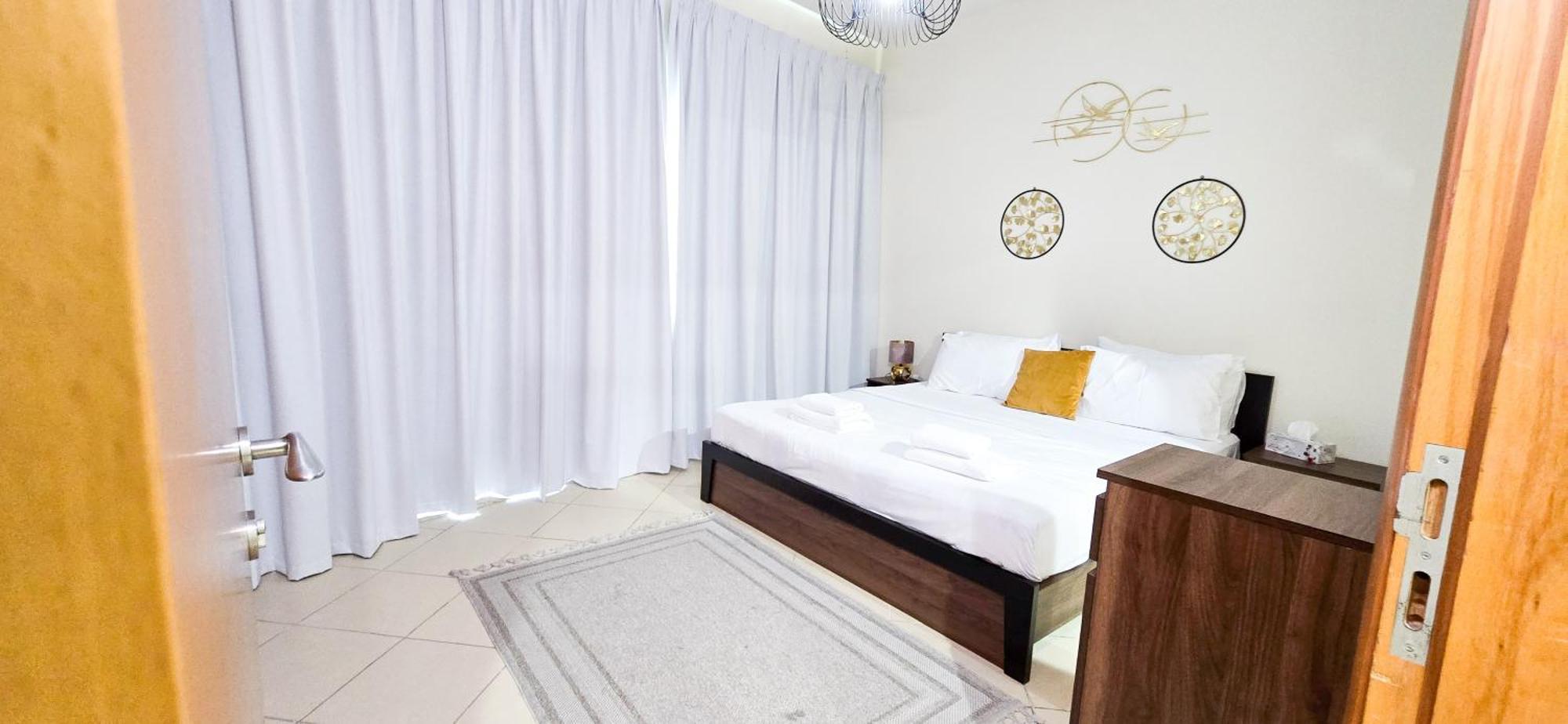 Apartment Spacious 2 Bed At Marina High Floor *