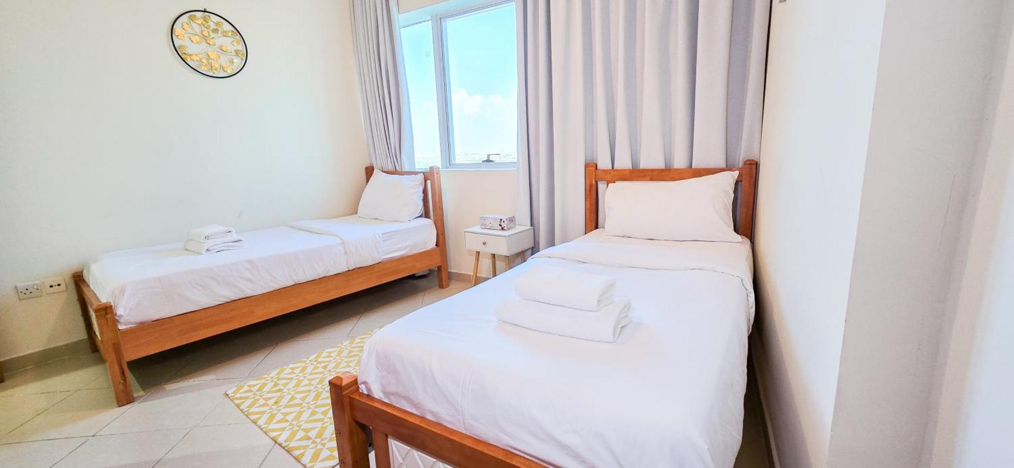Spacious 2 Bed At Marina High Floor Apartment Dubai