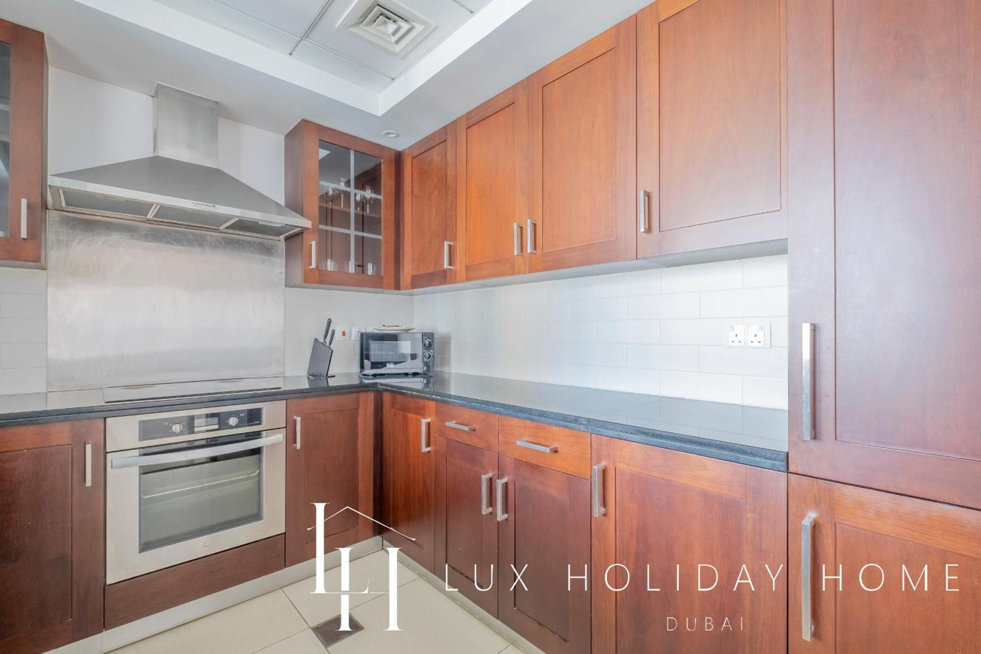 Lux The Fountain View Apartment Dubai