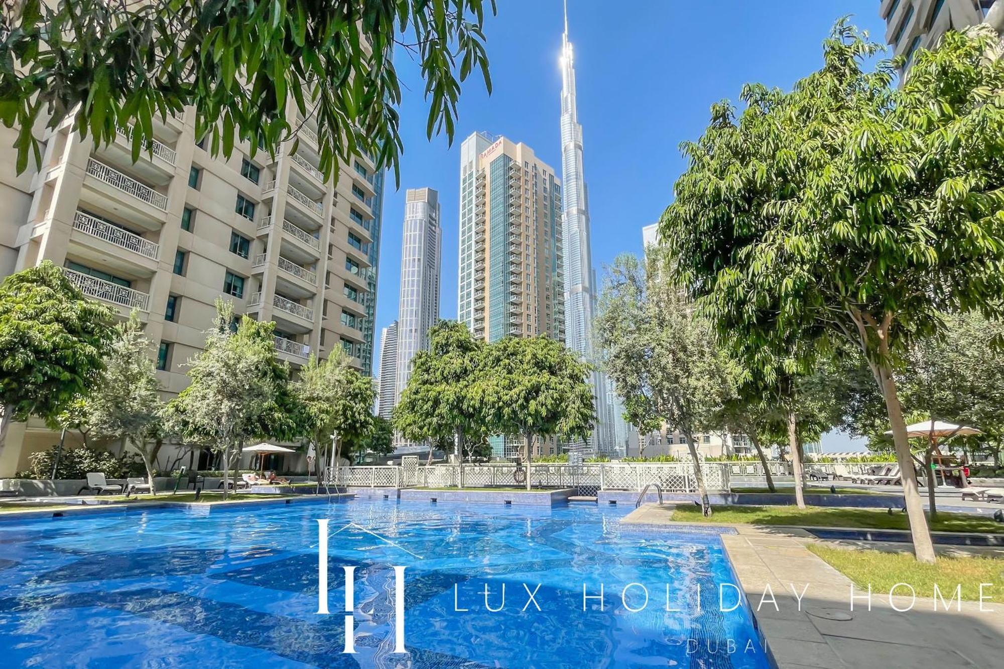Lux The Fountain View *
