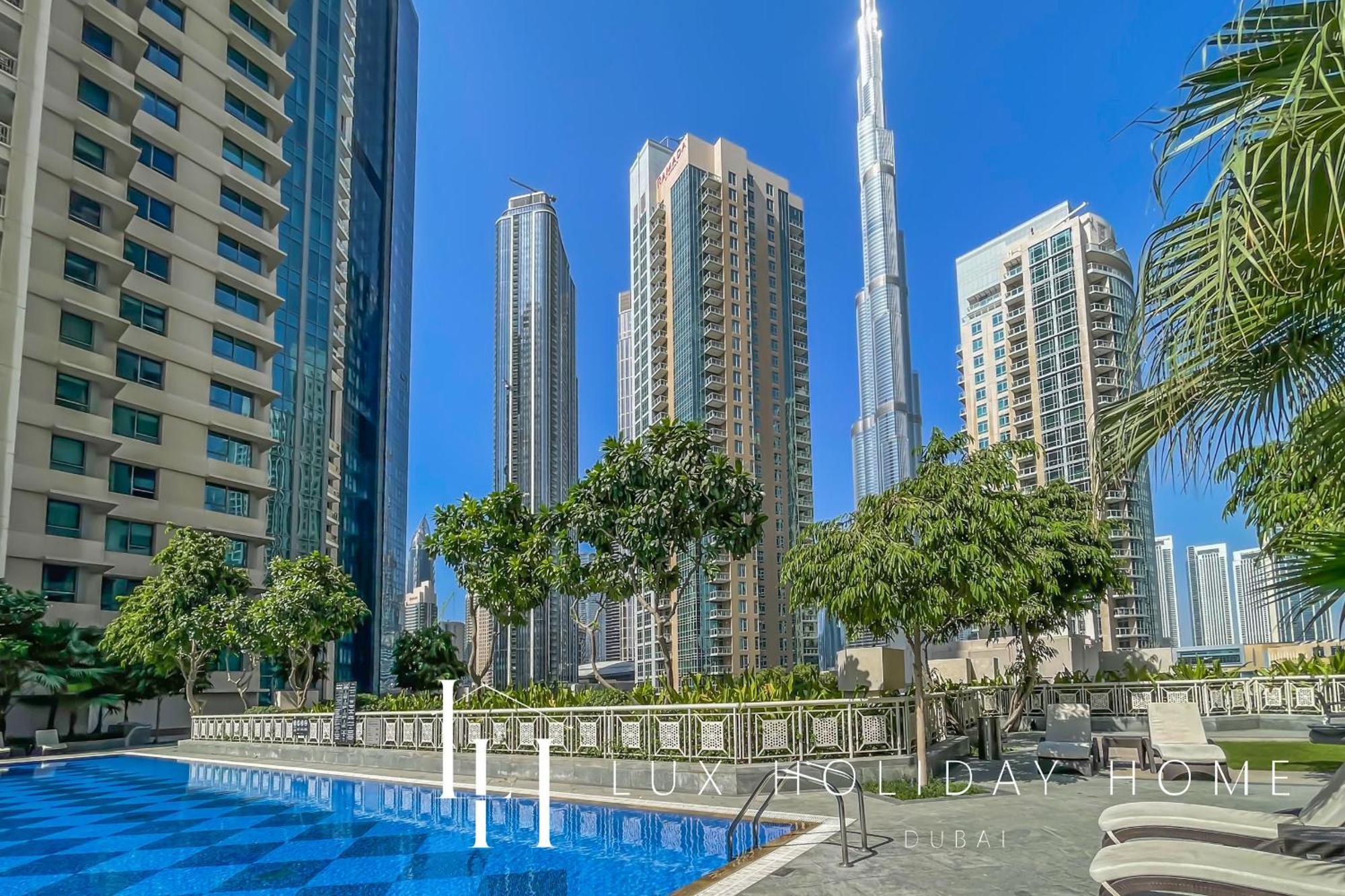 Lux The Fountain View * Dubai