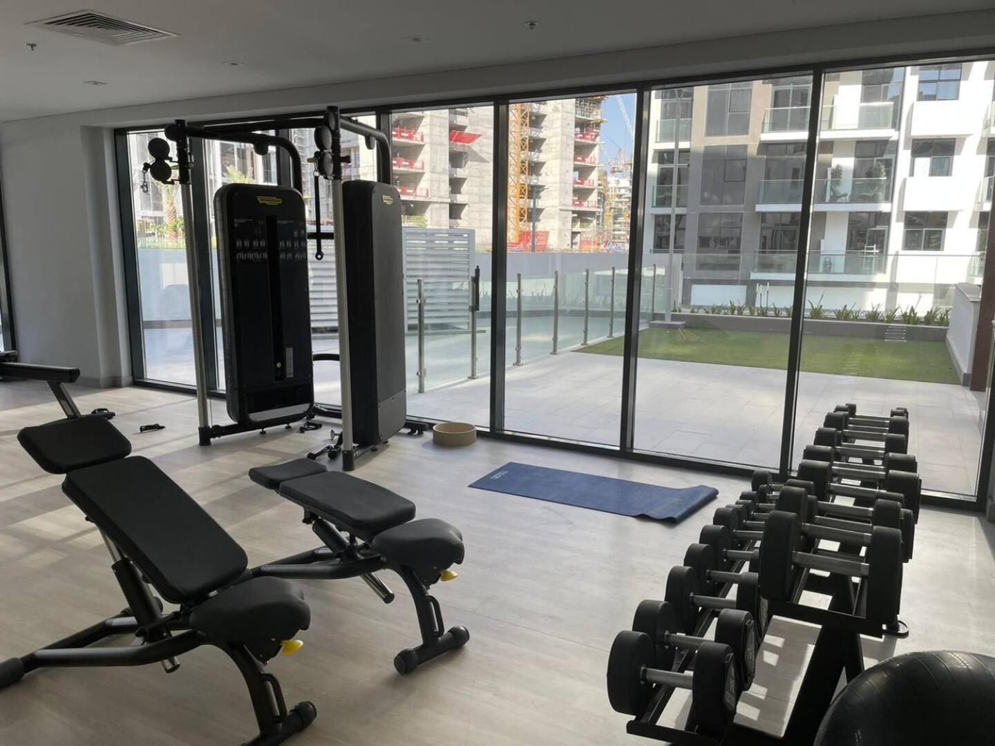 Apartment Pleasant New One Bedroom Azizi Riviera