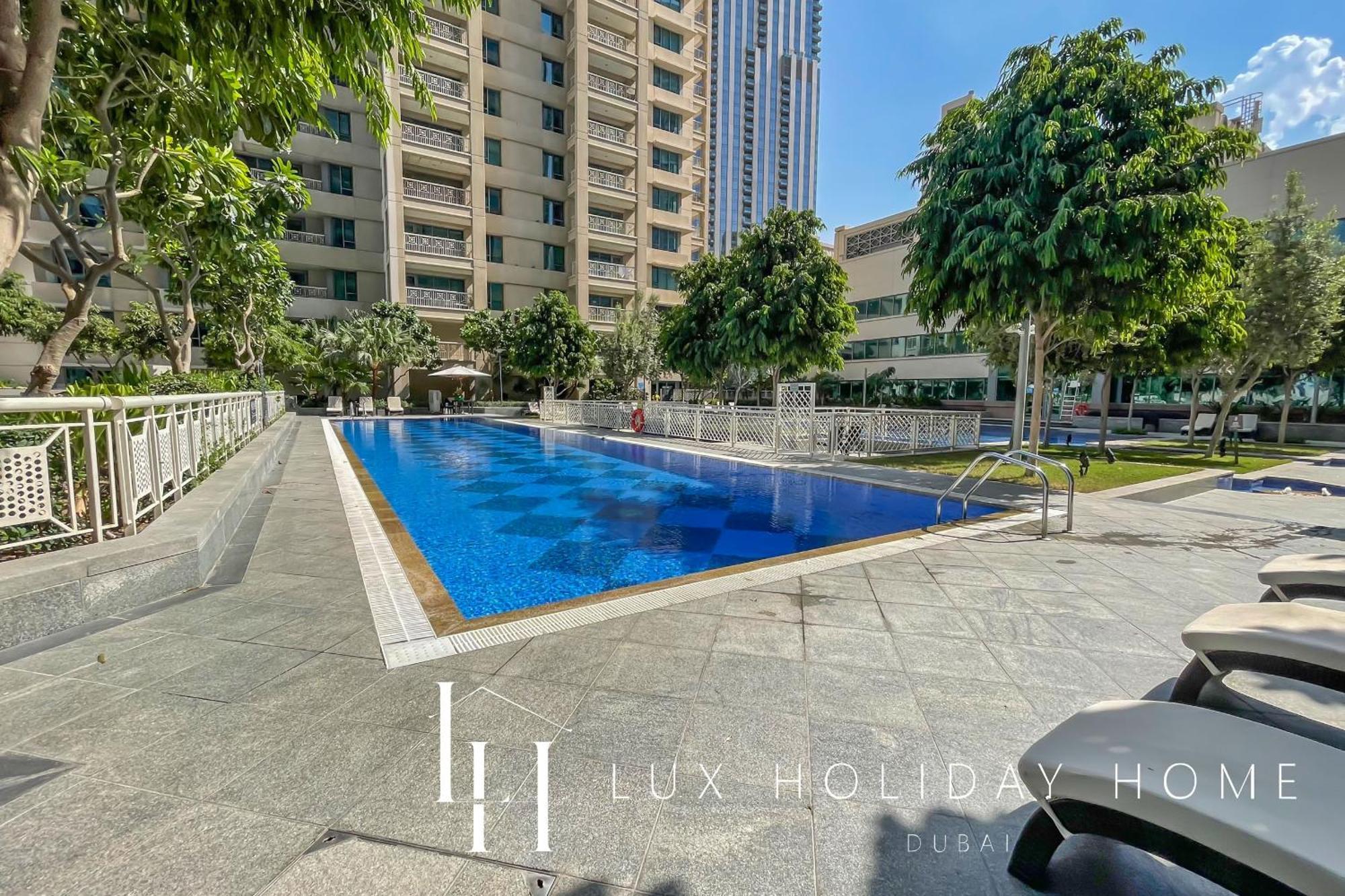 Lux The Fountain View Apartment Dubai