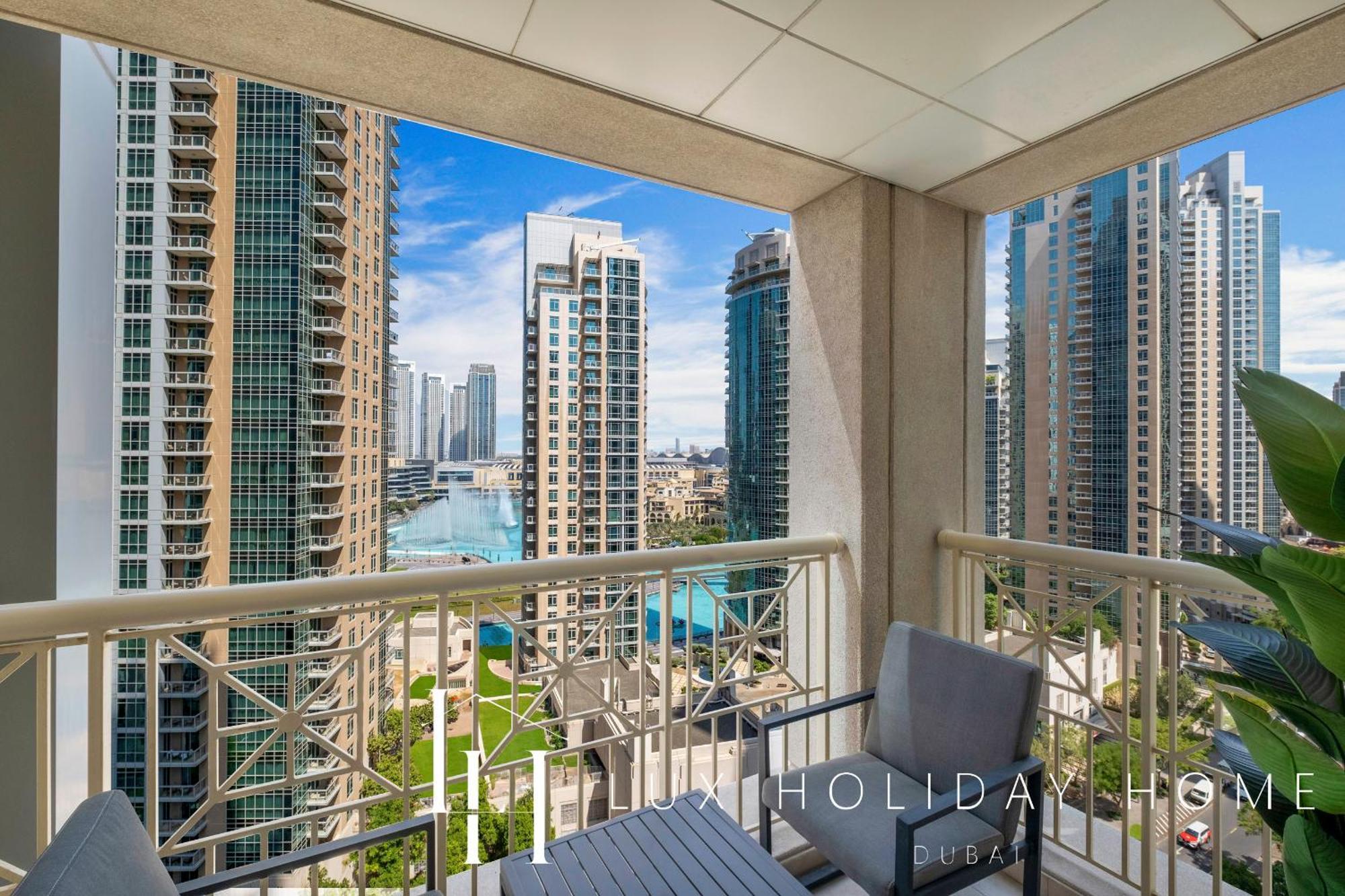 Lux The Fountain View Dubai