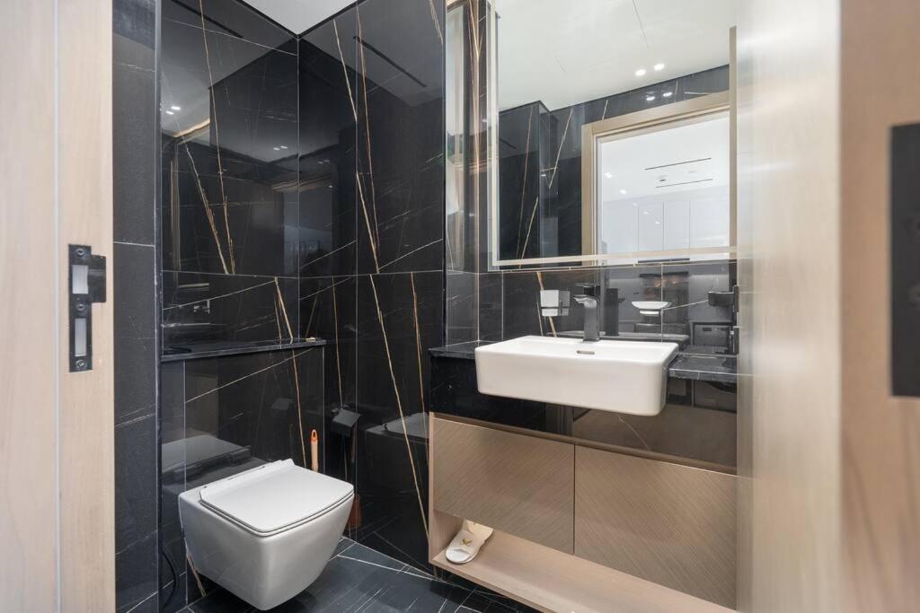 Apartment Luxurious 1-bedroom Oasis L Binghatti Corner, Jvc Dubai