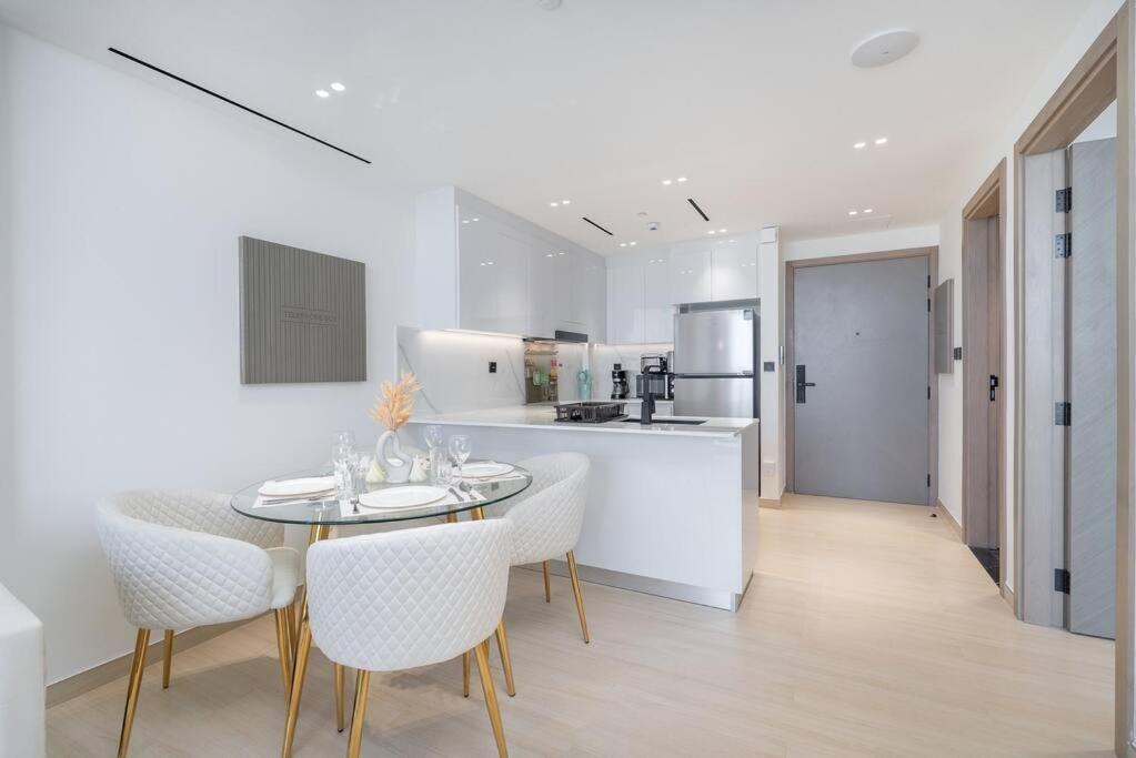 Luxurious 1-bedroom Oasis L Binghatti Corner, Jvc * Dubai