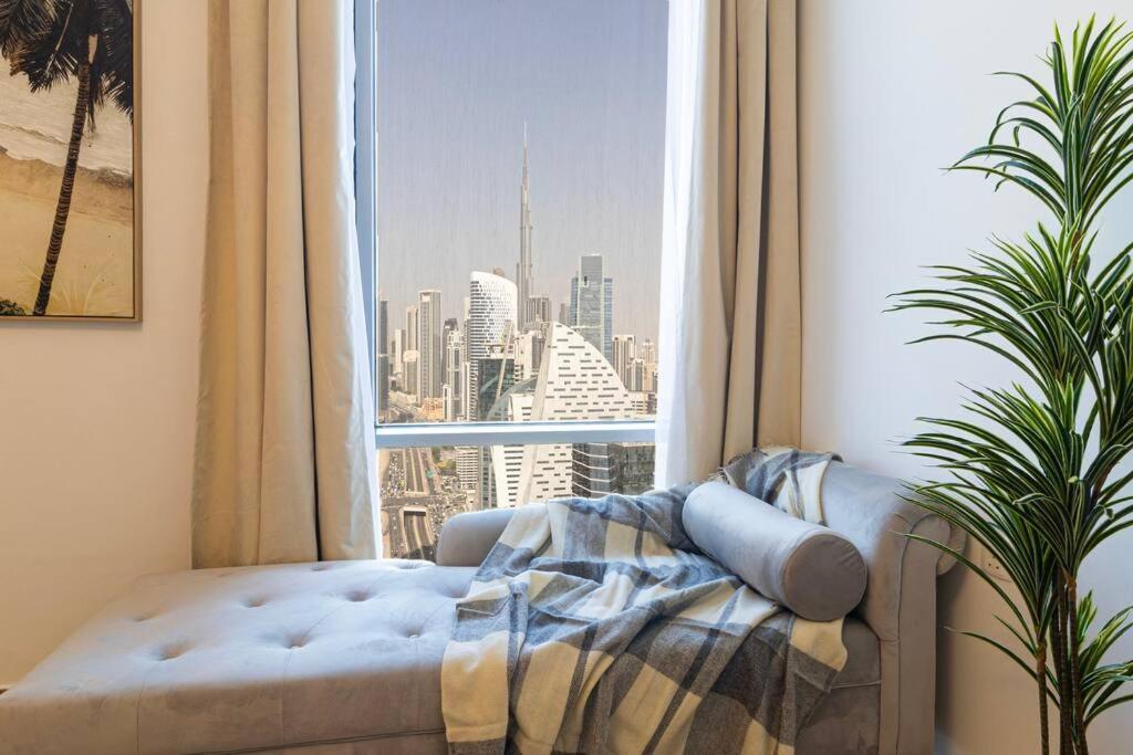 Burj Khalifa View In Business Bay * Dubai
