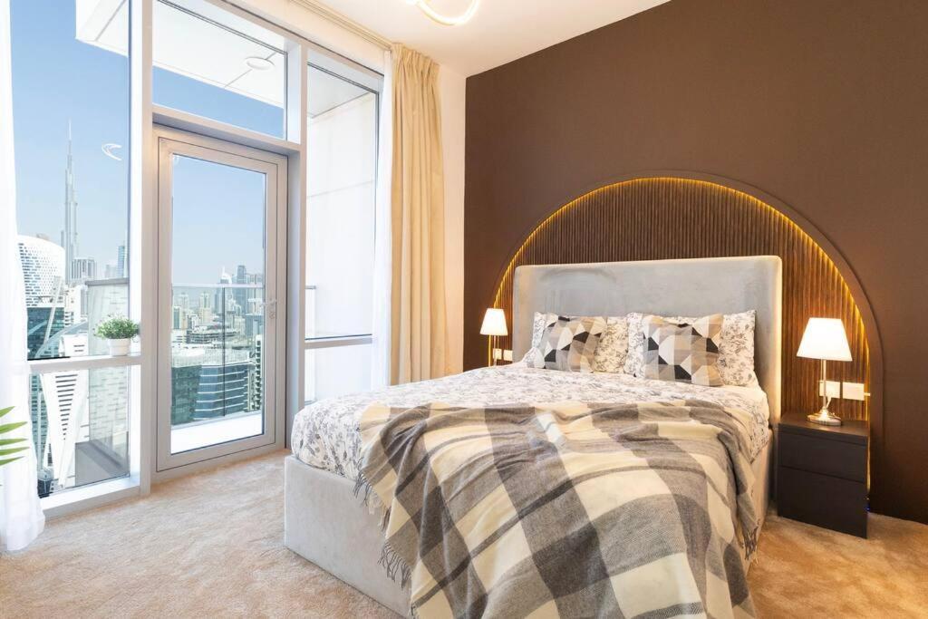 Burj Khalifa View In Business Bay Apartment Dubai