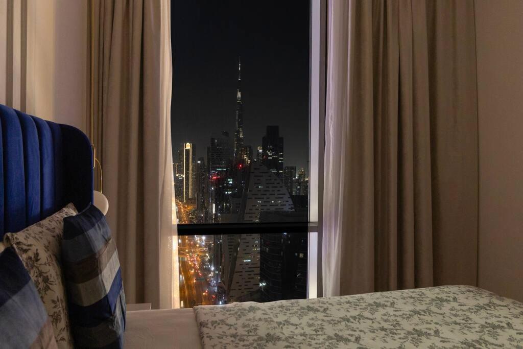 Burj Khalifa View In Business Bay Apartment Dubai