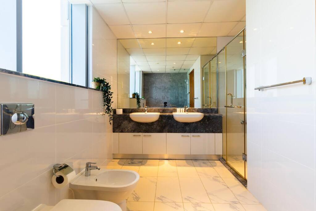 Burj Khalifa View In Business Bay Apartment
