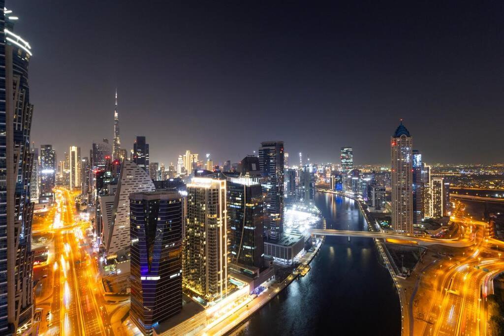Apartment Burj Khalifa View In Business Bay *