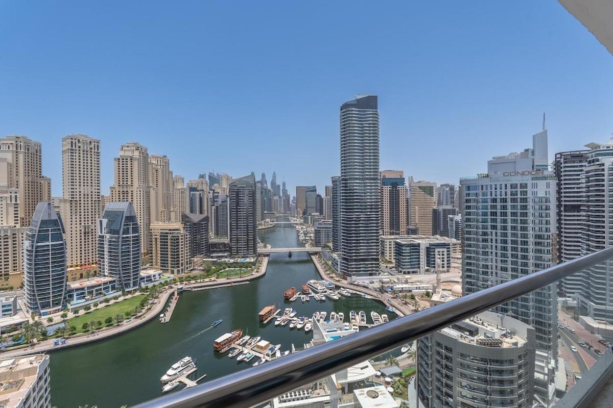 Spacious 2-bedroom With Marina Views In Dec Tower 2 Apartment