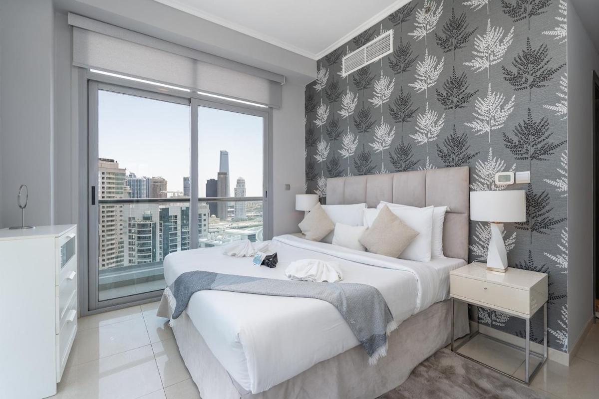 Spacious 2-bedroom With Marina Views In Dec Tower 2 Apartment