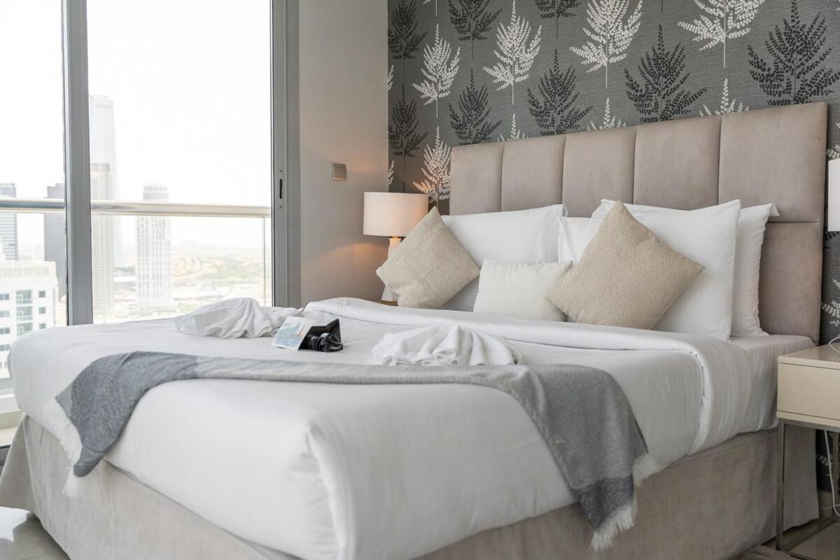 Apartment Spacious 2-bedroom With Marina Views In Dec Tower 2 Dubai