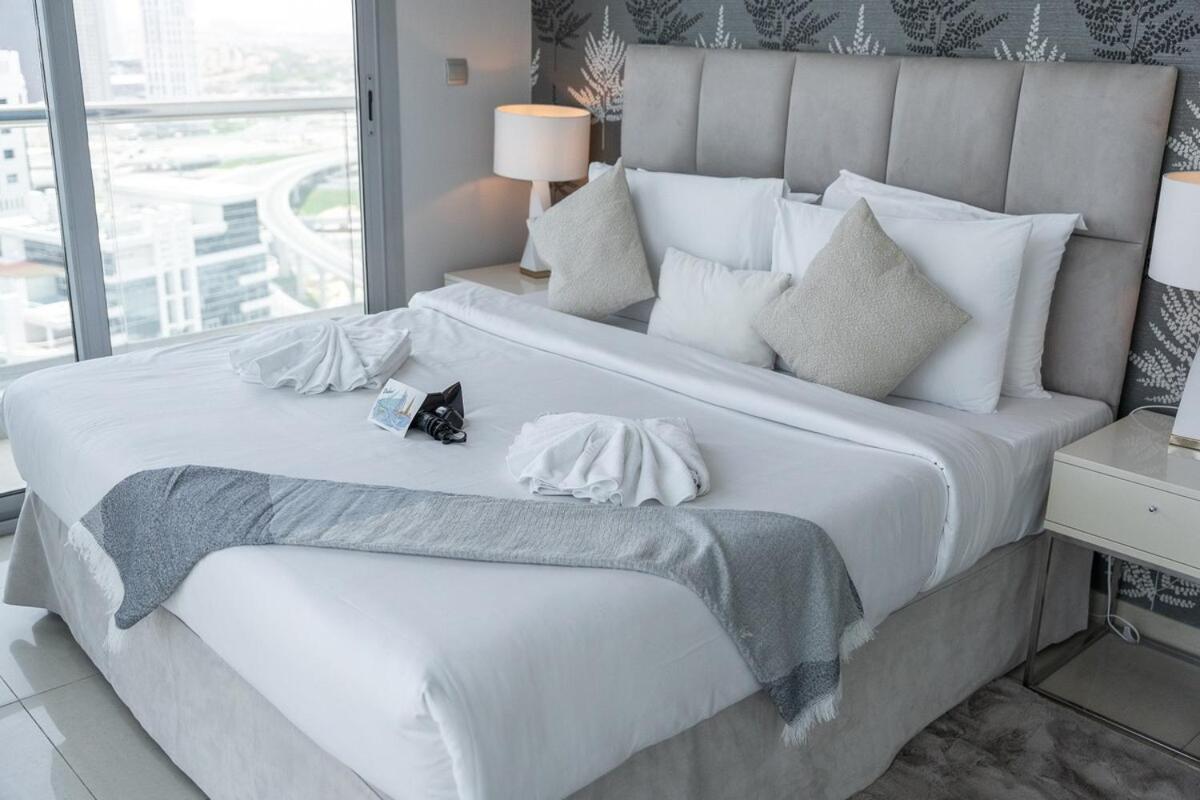 Spacious 2-bedroom With Marina Views In Dec Tower 2 Apartment *