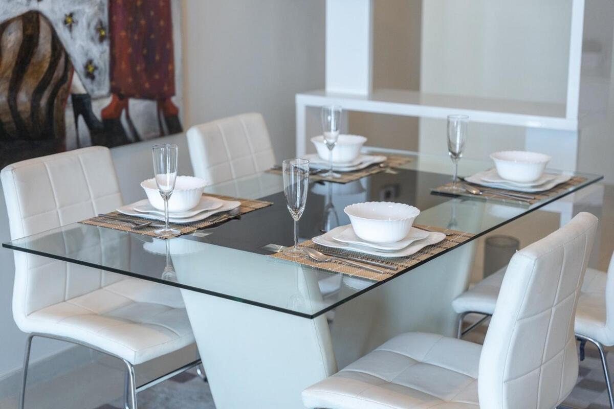Spacious 2-bedroom With Marina Views In Dec Tower 2