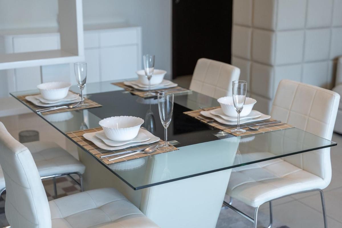 Spacious 2-bedroom With Marina Views In Dec Tower 2