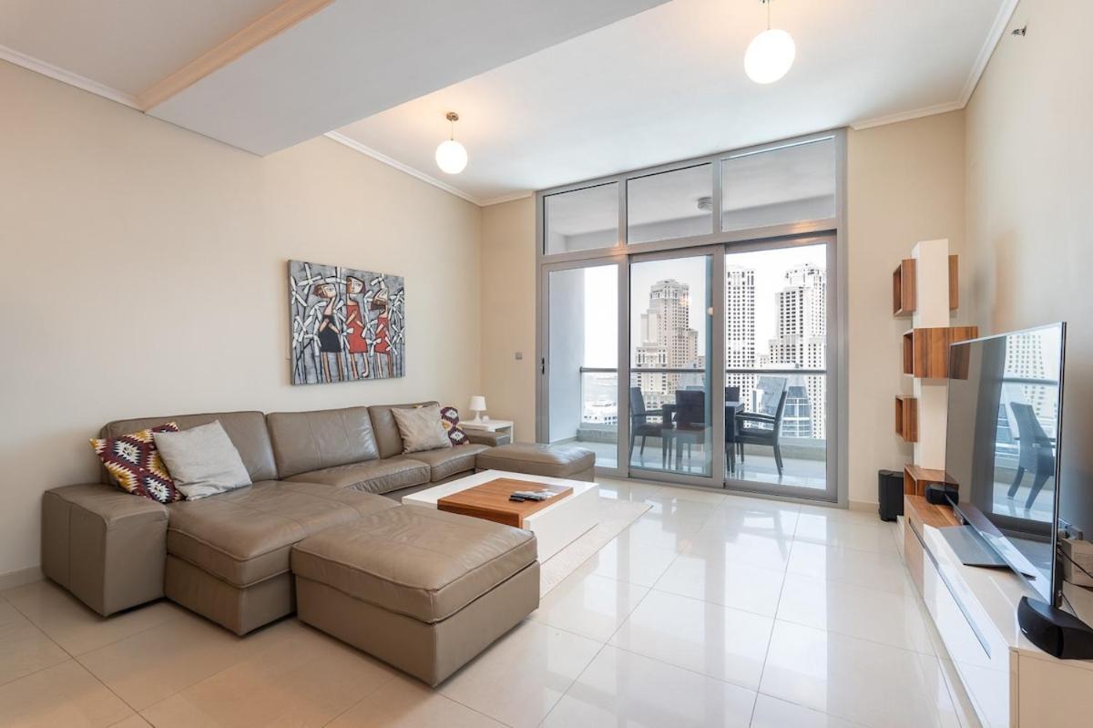 Spacious 2-bedroom With Marina Views In Dec Tower 2 Apartment