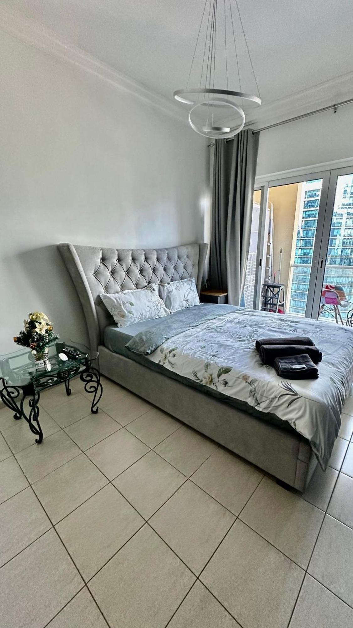 Apartamento Luxury With Balcony - Close To Metro & Marina *