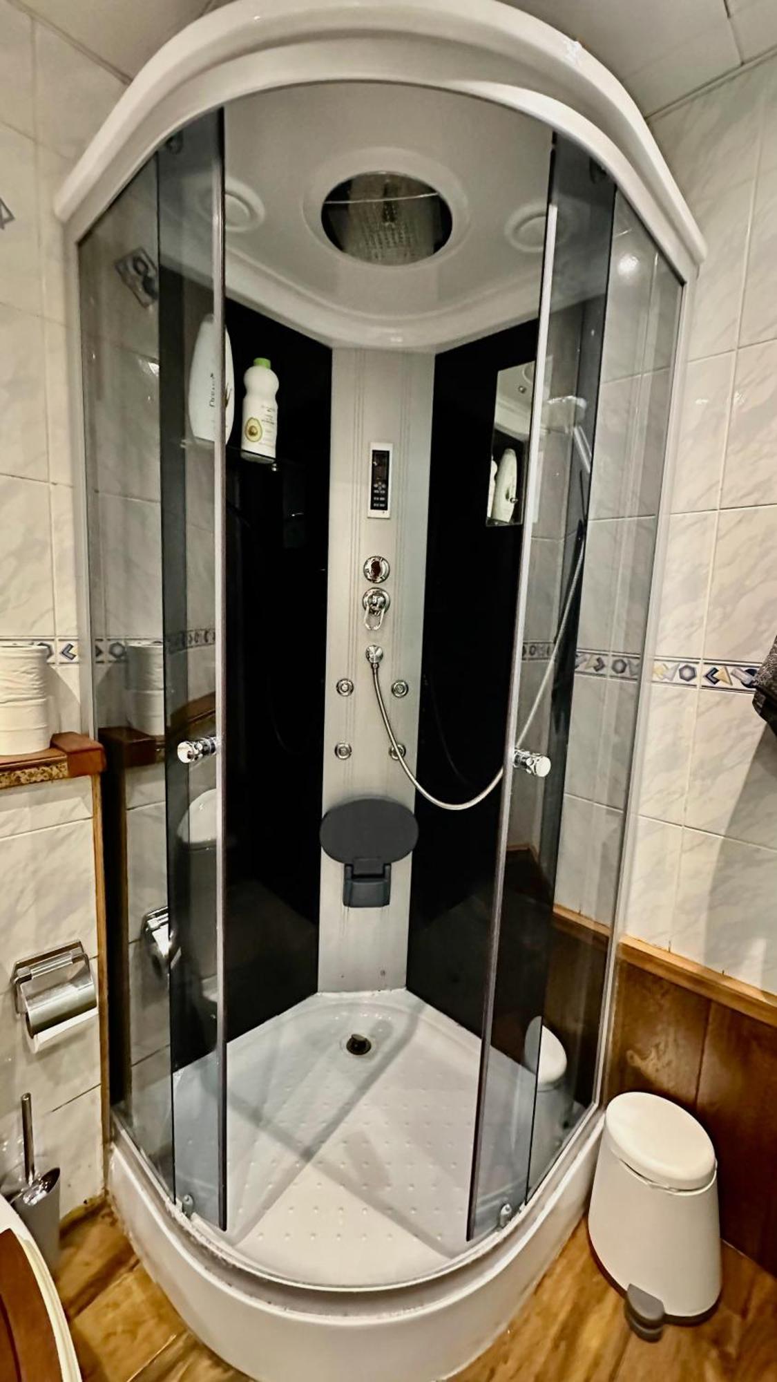 Luxury With Balcony - Close To Metro & Marina Apartamento Dubai