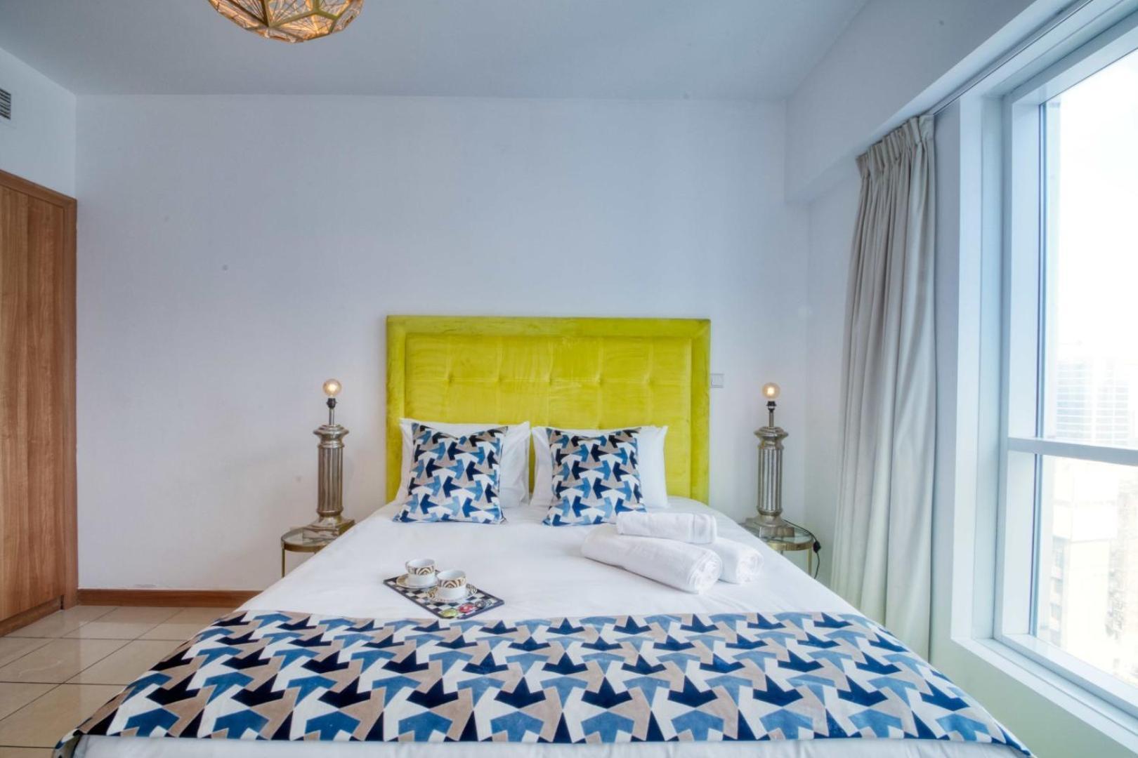 Apartment Dream - 3 Bedroom In Sulafa Tower Marina